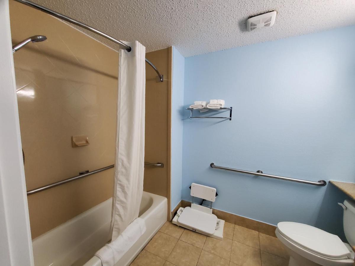 Coastal Inn & Suites Wilmington Exteriér fotografie