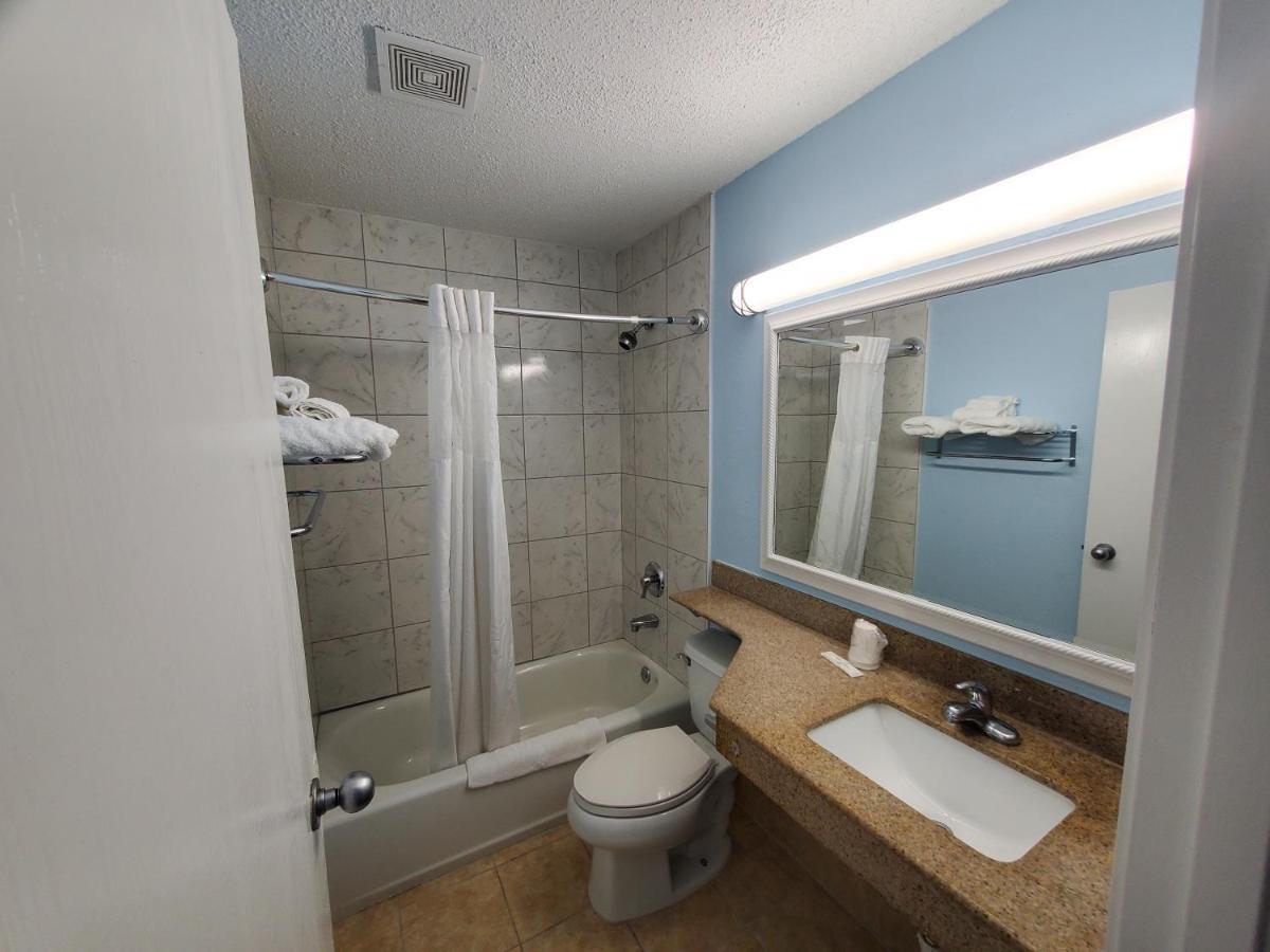 Coastal Inn & Suites Wilmington Exteriér fotografie