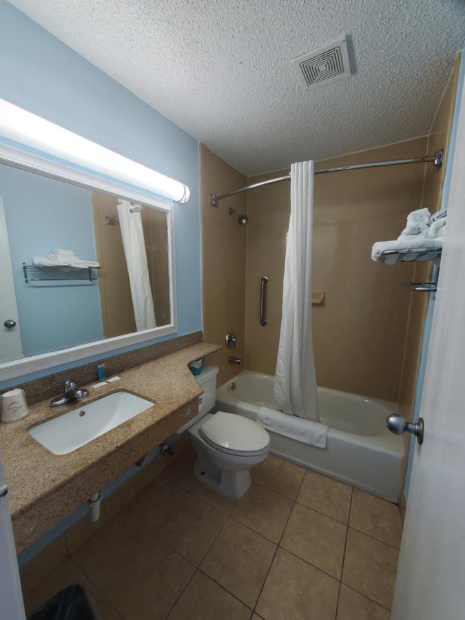 Coastal Inn & Suites Wilmington Exteriér fotografie