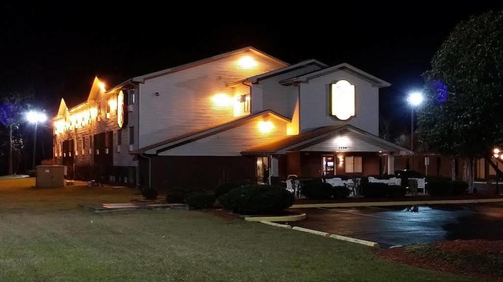 Coastal Inn & Suites Wilmington Exteriér fotografie